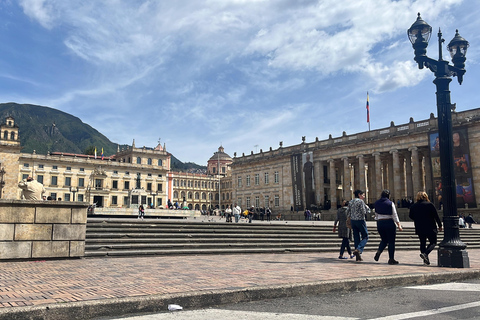 BOGOTA: Stadtrundfahrt, Monserrate, Museo del Oro, Museo Botero, Plaza Bolivar