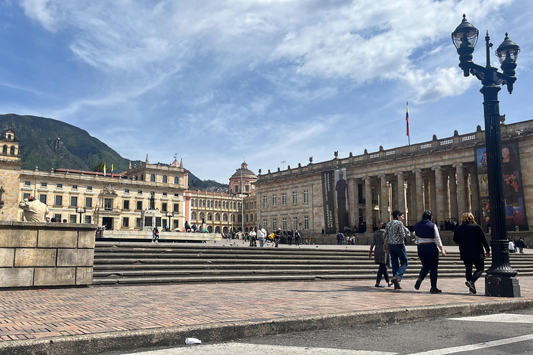 BOGOTA: zwiedzanie miasta, Monserrate, Museo del Oro, Museo Botero, Plaza Bolivar