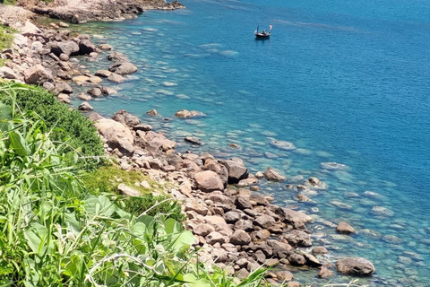 Ontdek Son Tra: legendarische jeeptour in het spoor van het Amerikaanse legerOntdek Son Tra: een avontuurlijke tour in een legendarische jeep van het Amerikaanse leger
