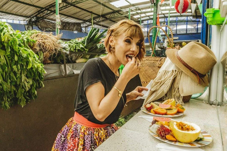Tour gastronómico por Bogotá: frutas exóticas, mercado y almuerzo local
