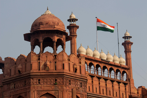 Guided Tour: Red Fort Light &amp; Sound Show with guide