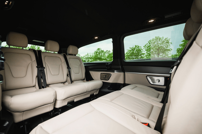 Munich: Elegant & Reliable Airport Transfer