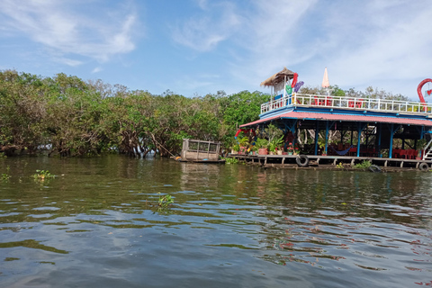Siem Reap: Tonle Sap Lake & Floating Village Tour Tour in a Tuk Tuk