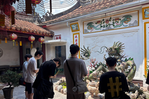 Hoi An Old Town Walking: Trader's Old House & Photo Spot
