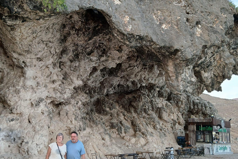 Salalah: West Side Private Tour with Off-Road Adventure