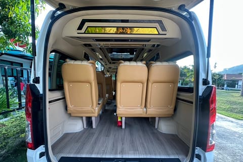Phuket City: Private Transfer to/from Phuket Airport