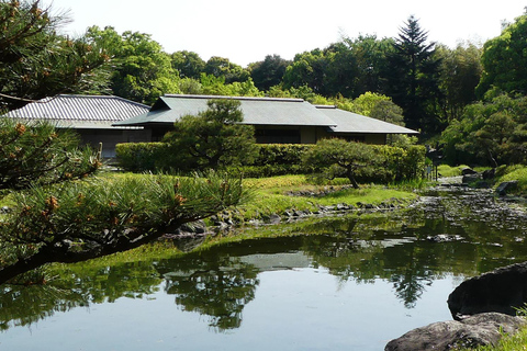 Tour Atsuta Jingu, one of Japan&#039;s three most sacred shrines.