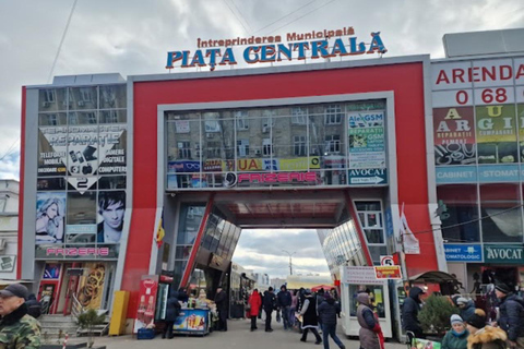 Chisinau: Private City Walking/shopping Tour