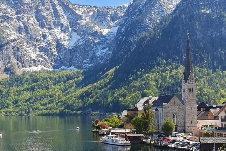 Vienna: Hallstatt e Salisburgo con giro panoramico in barcaTour di gruppo