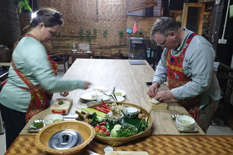 بانكوك: تعلم كيفية طهي طعام الشارع التايلاندي المفضل لديك