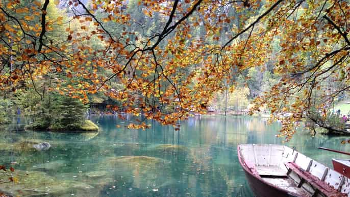 interlaken private tour blue lake Öschinen lake