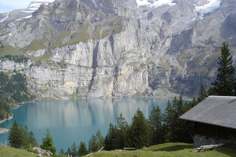 Excursión privada a Interlaken: El Lago Azul y el Lago Öschinen