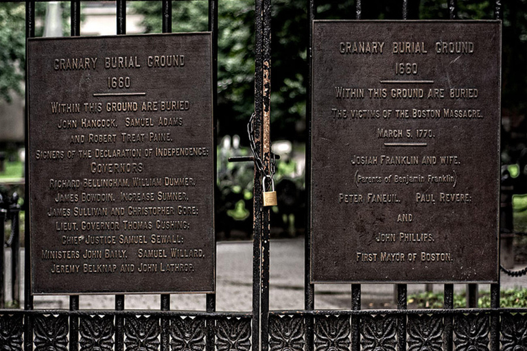 波士顿：圣诞幽灵徒步导览Boston: Ghosts of Christmas Past Guided Walking Tour