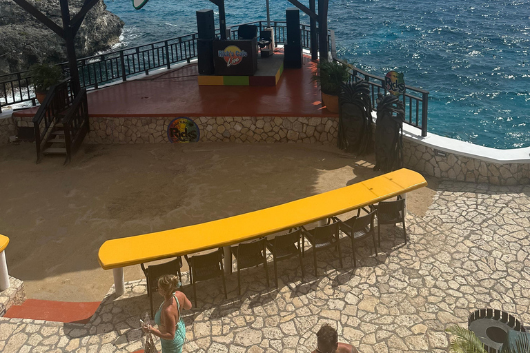 Negril Day Trip to Rick's Cafe & 7 Mile Beach from Falmouth