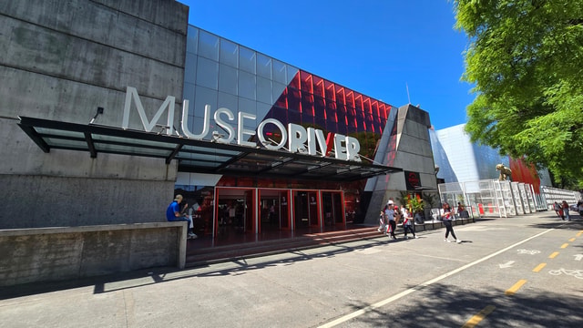 Buenos Aires: Explore the Legendary River Plate Museum