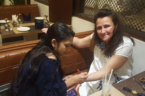 Overnight Agra Tour With Mehndi & Saree India Tradition