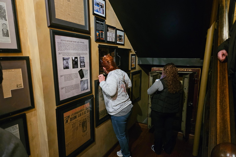 Chicago Gangsters and Ghosts Minibus Tour