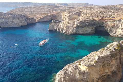 Malta: Prom w obie strony do Błękitnej Laguny Comino z opcją GozoZ Ċirkewwa: Ċirkewwa-Comino Blue Lagoon-Gozo