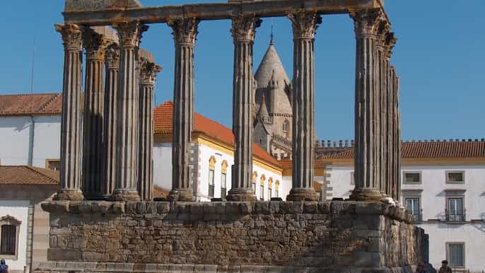 Évora estremoz private tour from setubal/palmela