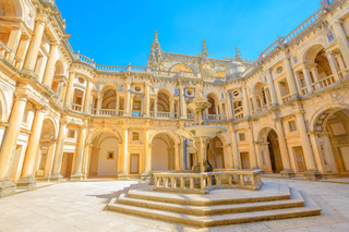 From Lisbon: Private Knights Templar Castle & Tomar Day Trip