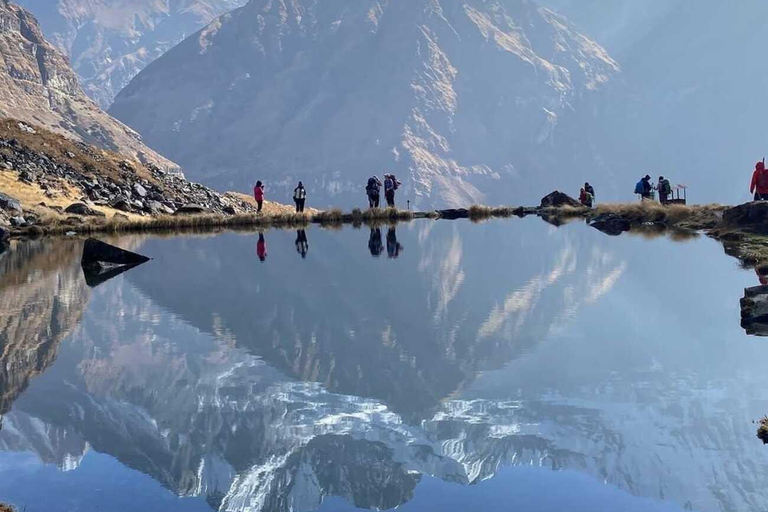 Pkr/Katmandou : Trek de 5 jours au camp de base de l'Annapurna et aux sources chaudesAu départ de Katmandou : trek ABC de 5 jours avec billets d'avion aller simple