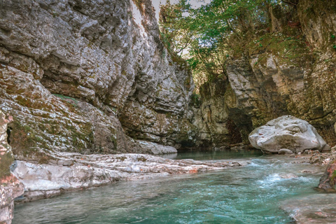 Canyon und Höhlen Tour ab Batumi (Martvili, Okatse, Prometheus)