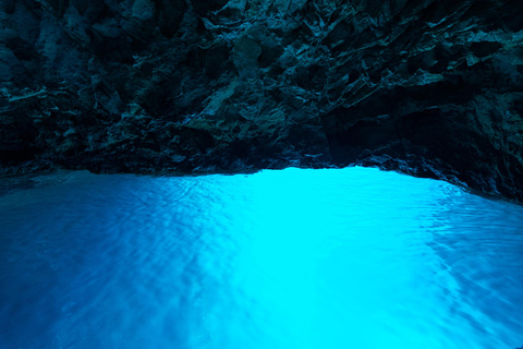 Ze Splitu w Chorwacji: Błękitna Jaskinia i wycieczka na 5 wysp HvarZ Trogiru w Chorwacji: Błękitna Jaskinia i 5 wysp Hvar