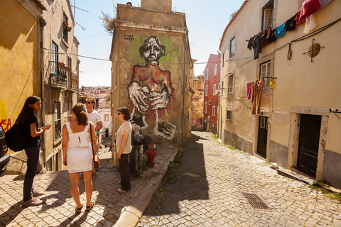 Lisbon Tram No. 28 Ride & Walking Tour Standard Option