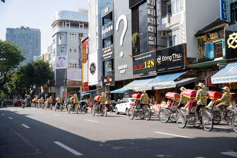 Da Nang: Cyclo City Tour with Coffee-Making Workshop