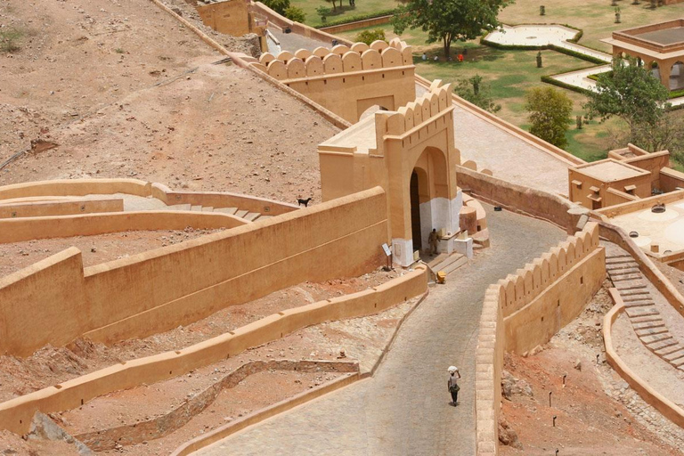 Jaipur: Amber Fort Heritage Walking Tour with Guide Guided Tour with Entrance Fee, Pickup, and Drop-Off Included