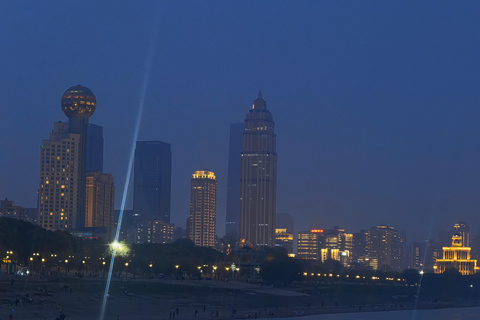 Wuhan: Hankou-Nachttour mit Craft-Bier-VerkostungWuhan: Nachttour durch Hankou mit Craft-Bier-Verkostung