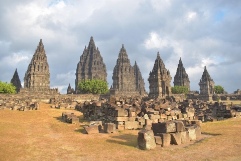 Explore Yogyakarta:Borobudur Sunrise & Prambanan Temple Tour