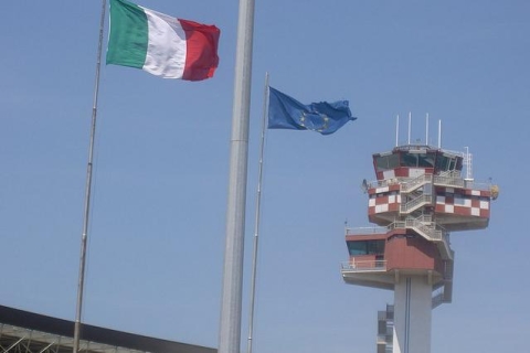 Sammeltransfer: Rom oder Flughafen nach/ab CivitavecchiaFlughafentransfer: Rom Fiumicino – Hafen Civitavecchia