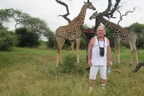 Mombasa : Promenade guidée au milieu des girafes dans le parc Haller.