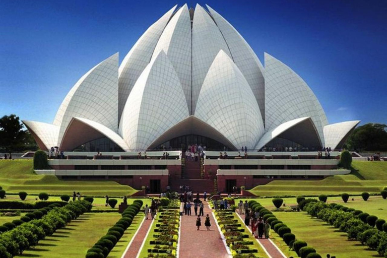 Delhi Famous Temples 5-Hour Guided Tour with Skip-the-Line Car+Driver+Tour Guide+Entry Fees