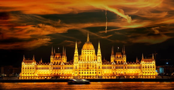 Ab Wien: Bratislava & Budapest Tagestour mit Fotograf