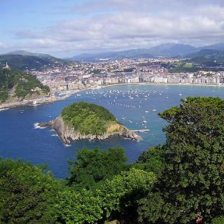 San Sebastián: rundtur med hop-on-hop-off-buss