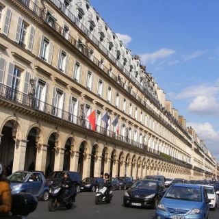Paris Right Bank 2-Hour Private Walking Tour