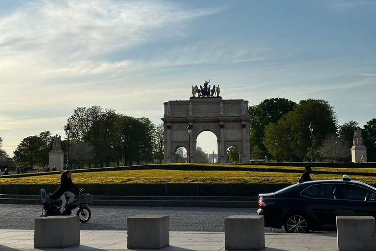 Paryż: Wycieczka piesza po mieście i rejs po Sekwanie