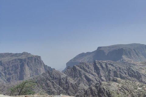 Muscat: Green Mountain with Castle, Fossil & Villages Tour
