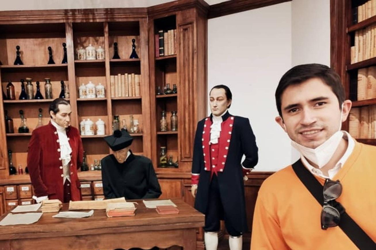 Historic Quito Walking Tour: Power & Death Stories