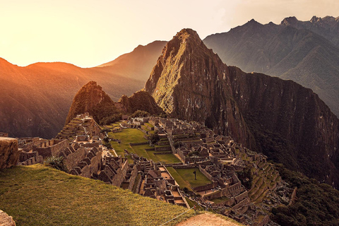 Machu Picchu al Atardecer