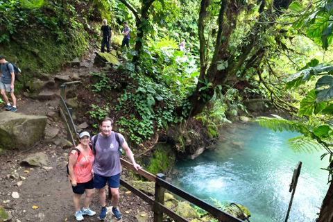 La Fortuna: Rio Celeste Waterfall and National Park Tour