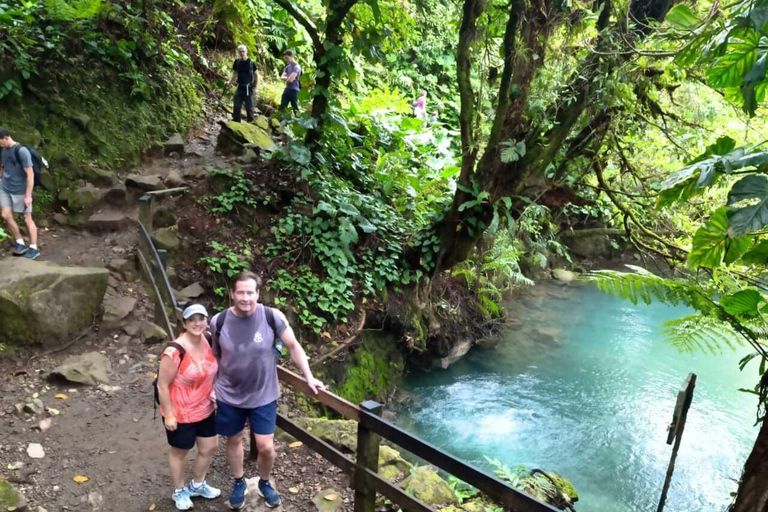 La Fortuna: Rio Celeste Waterfall and National Park Tour