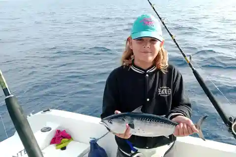 Alicante 5-Hour Fishing Excursion with Pro Fishing Guide