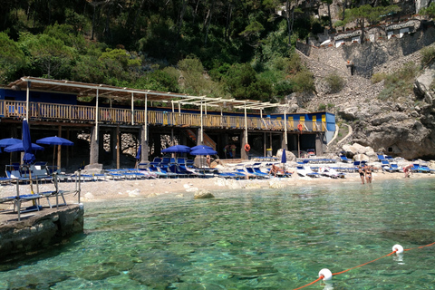 Från Capri: Capri och Positano heldagsutflykt med privat båtCapri och Positano på utflykt med båt med öppet däck