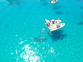 Cagliari: Boat Tour, 4 Stops, Swim, Snorkeling, & 1 Spritz