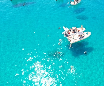 Cagliari: Boat Tour, 4 Stops, Swim, Snorkeling, & 1 Spritz