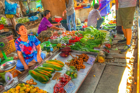 Bangkok: Floating Damnoen Saduak and Mae Klong Train Markets