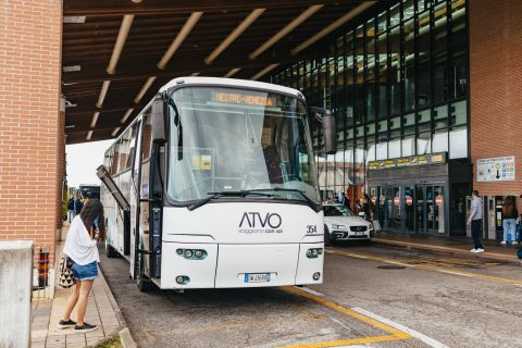 トレヴィーゾ空港発：メストレ＆ヴェネツィア 高速バス移動